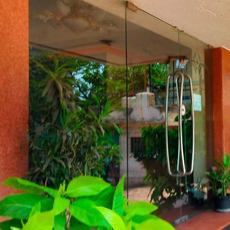 Hotel Manhattan Chennai Eksteriør bilde