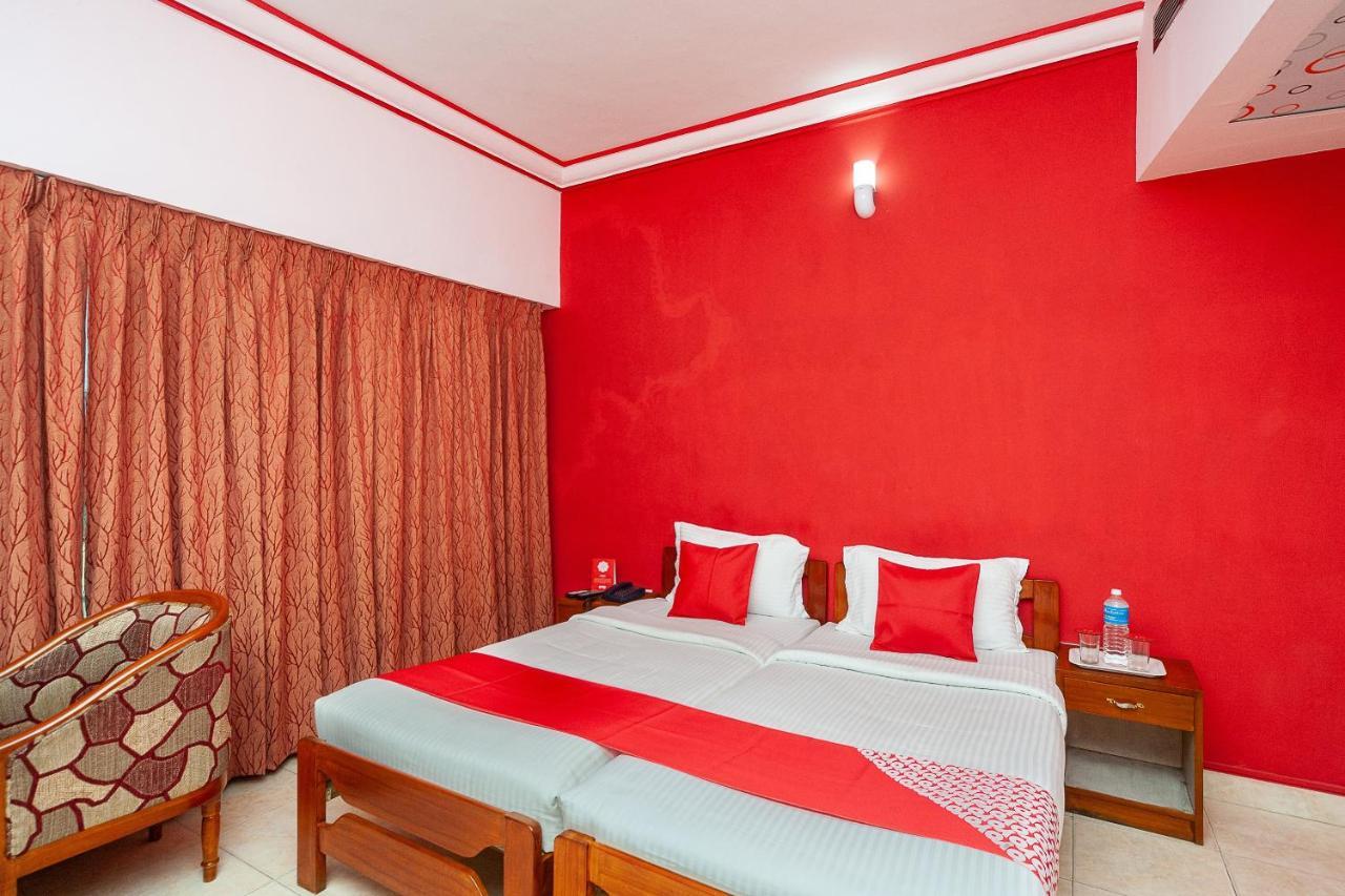Hotel Manhattan Chennai Eksteriør bilde