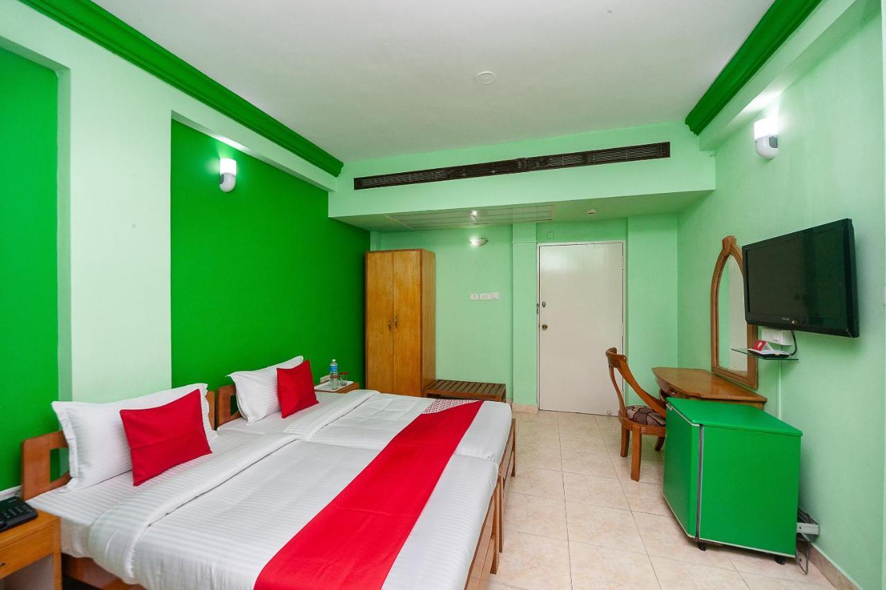 Hotel Manhattan Chennai Eksteriør bilde
