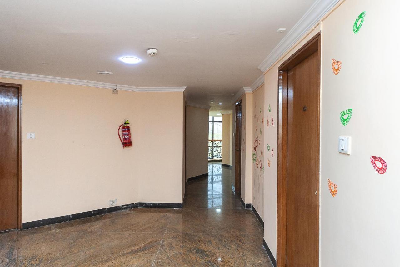 Hotel Manhattan Chennai Eksteriør bilde