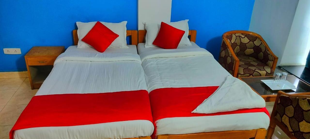 Hotel Manhattan Chennai Eksteriør bilde