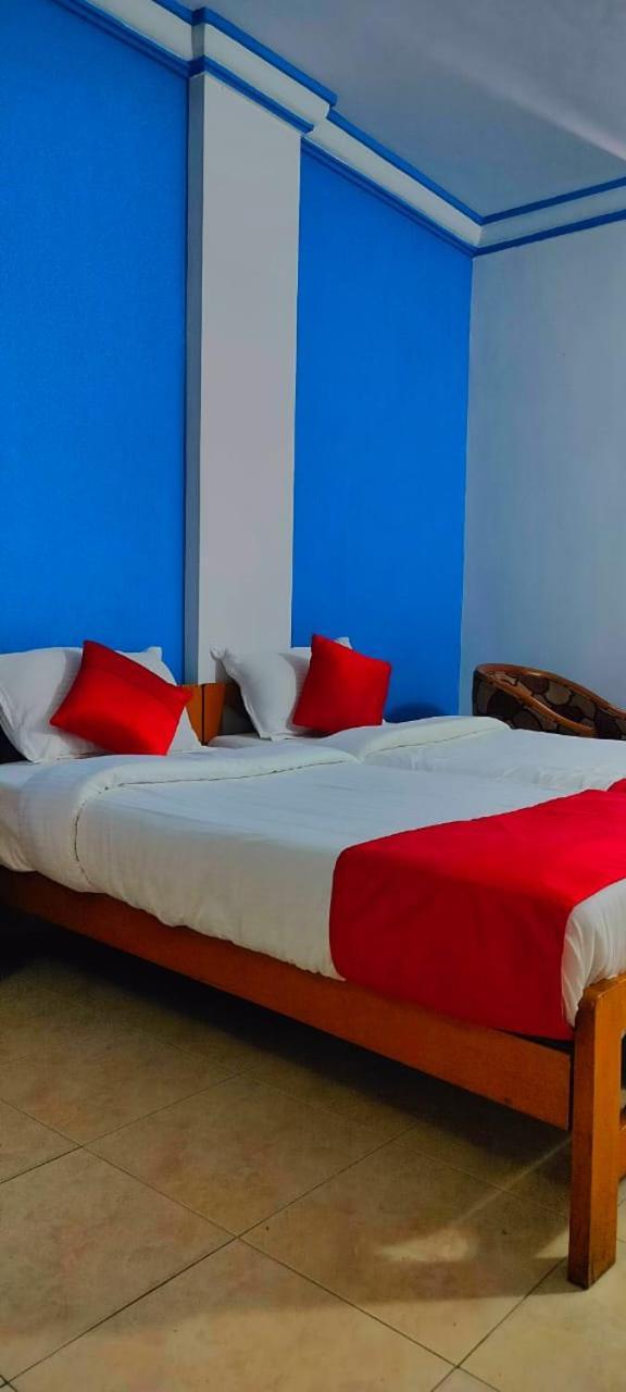 Hotel Manhattan Chennai Eksteriør bilde