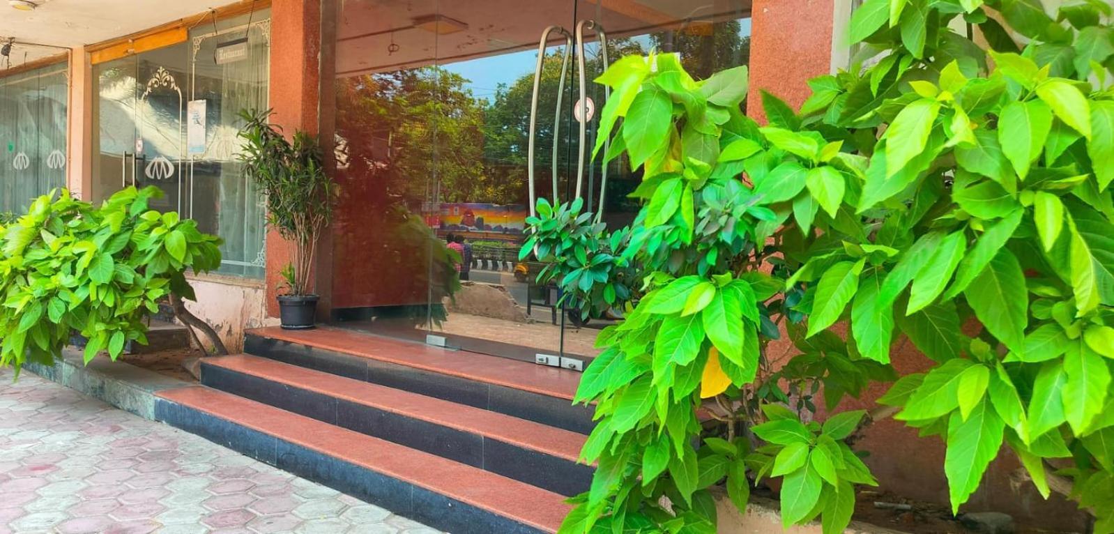 Hotel Manhattan Chennai Eksteriør bilde